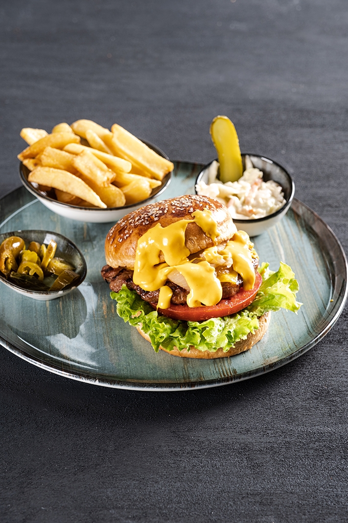 Tranche%20Cheddar%20soslu%20%20Burger